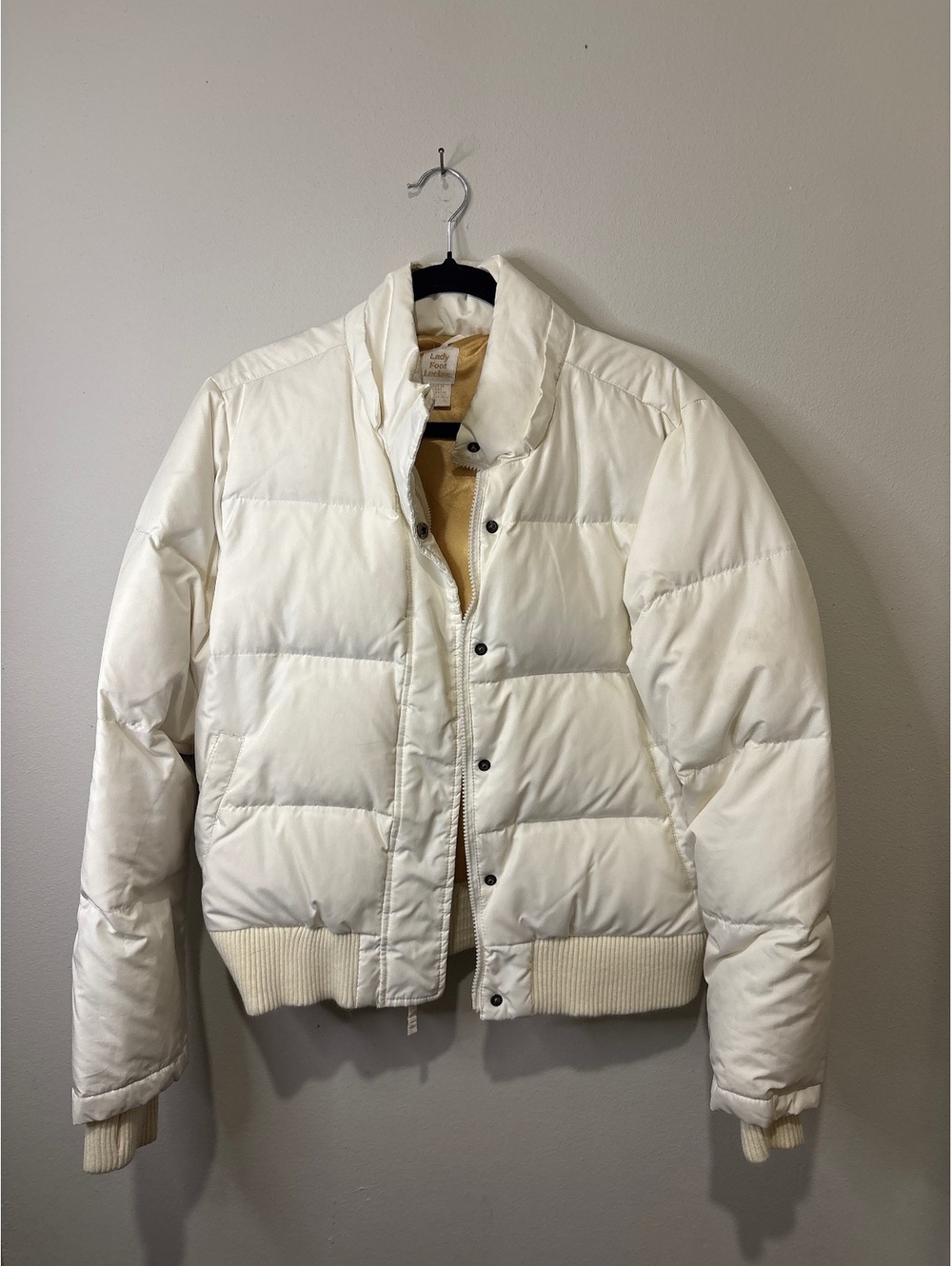 White Puffer Jacket with Satin Lining and Ribbed Cuffs